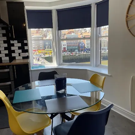 Bridge Luxury Apartman Whitby