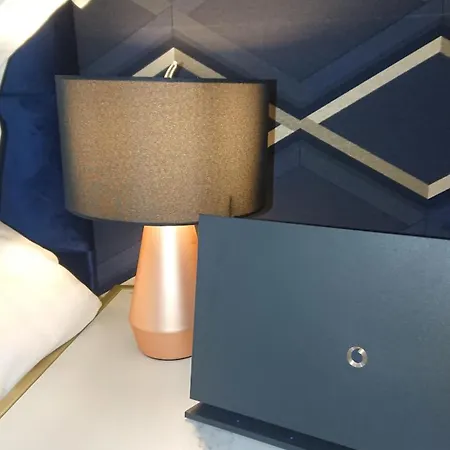 Apartment Bridge Luxury Whitby