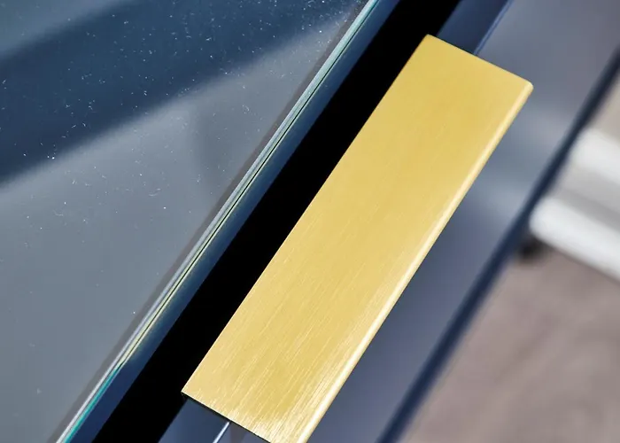 Apartment Bridge Luxury Whitby