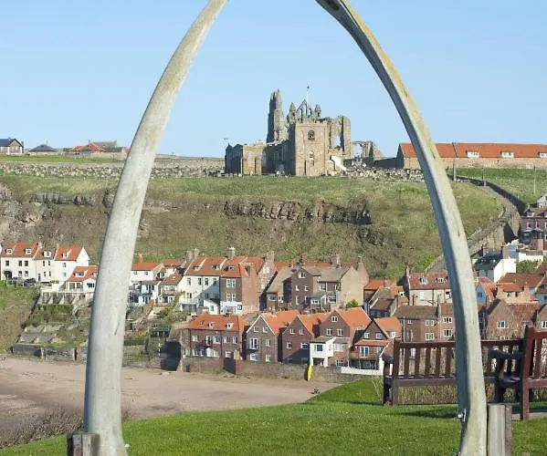 Bridge Luxury Apartment *